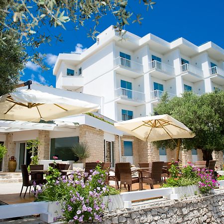 Hotel Orsa Maggiore Castro  Экстерьер фото