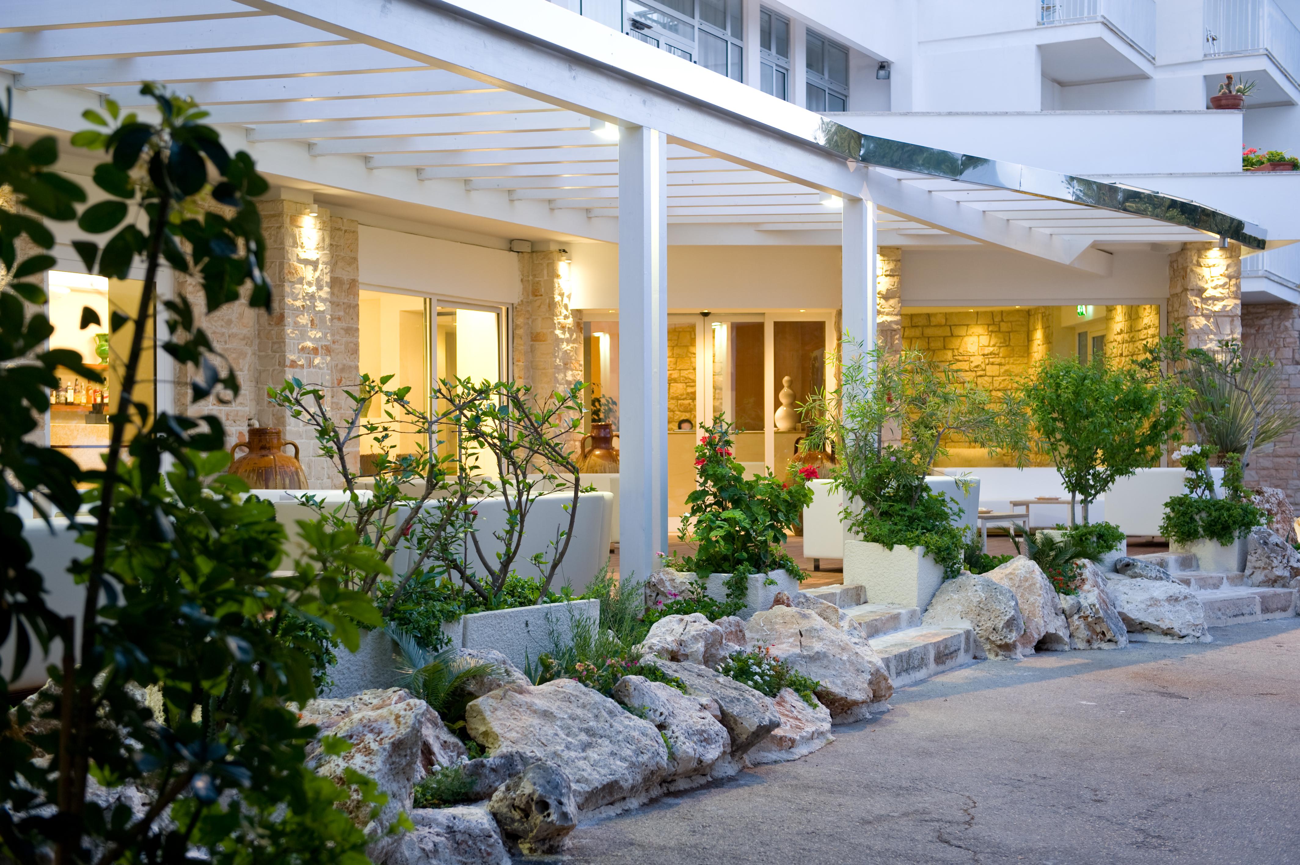 Hotel Orsa Maggiore Castro  Экстерьер фото