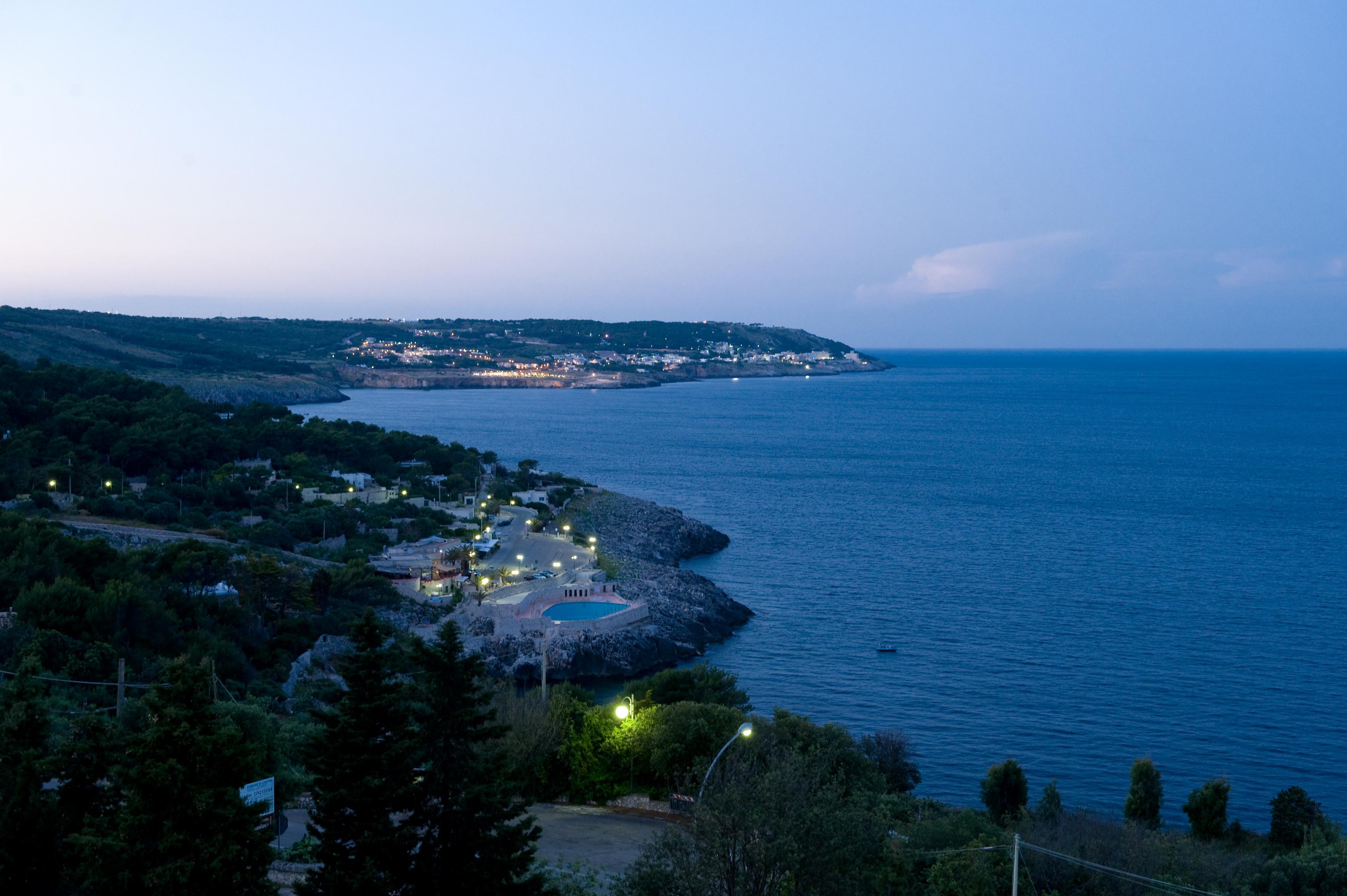 Hotel Orsa Maggiore Castro  Экстерьер фото