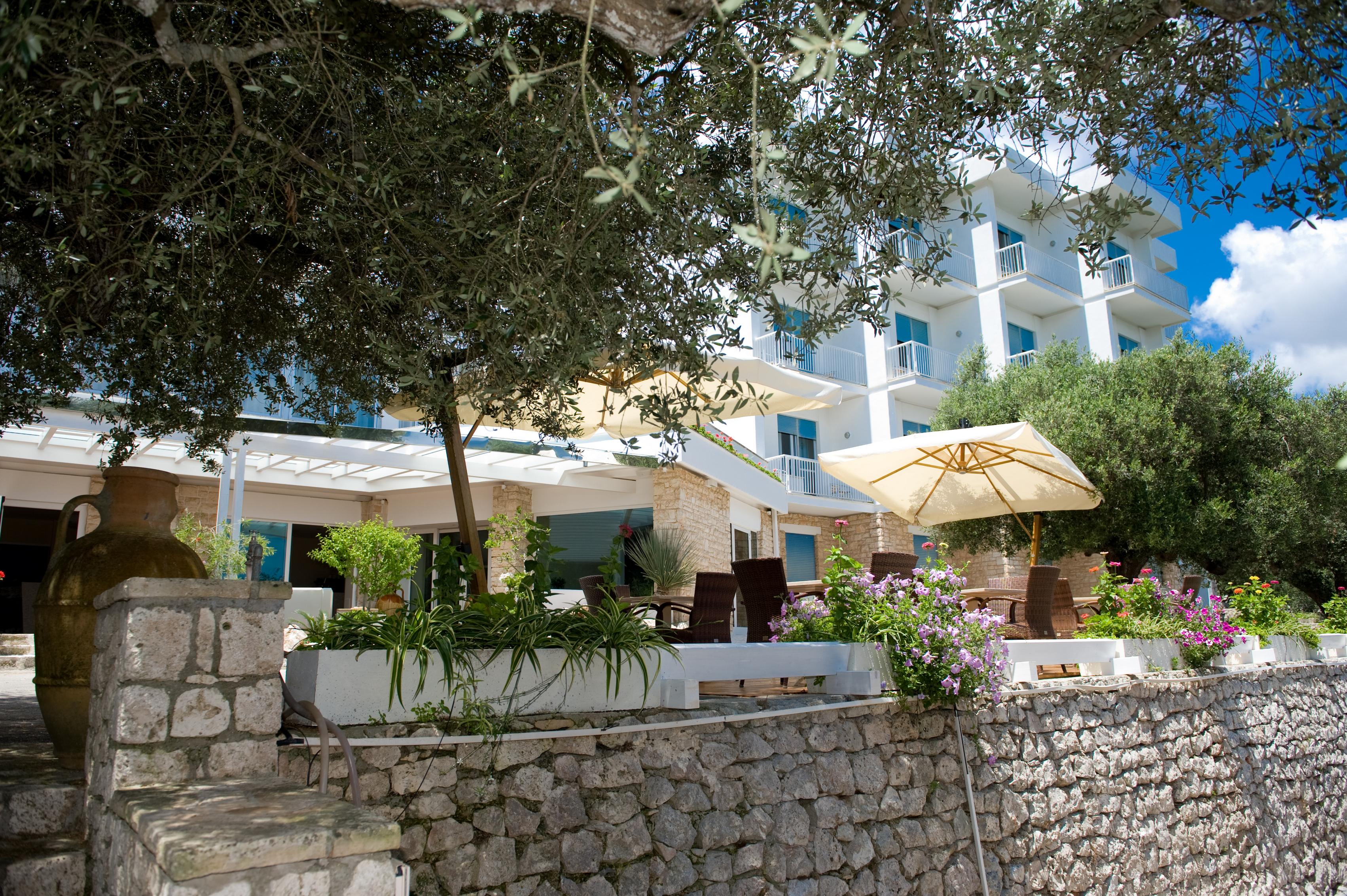 Hotel Orsa Maggiore Castro  Экстерьер фото