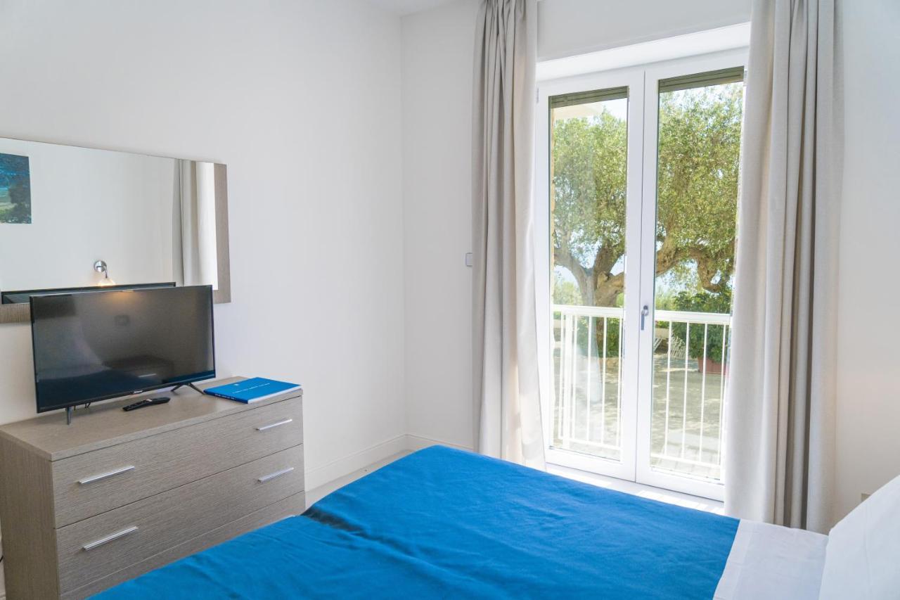 Hotel Orsa Maggiore Castro  Экстерьер фото