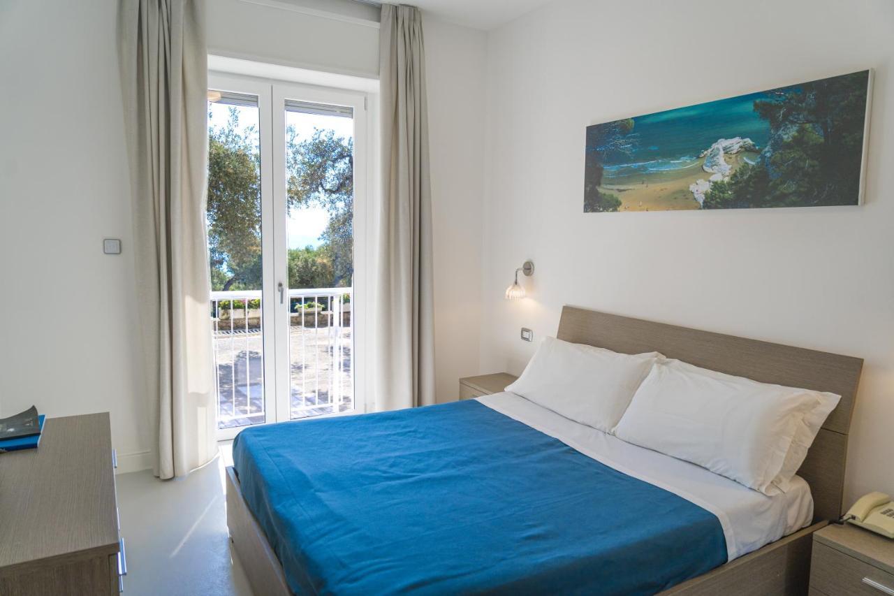 Hotel Orsa Maggiore Castro  Экстерьер фото