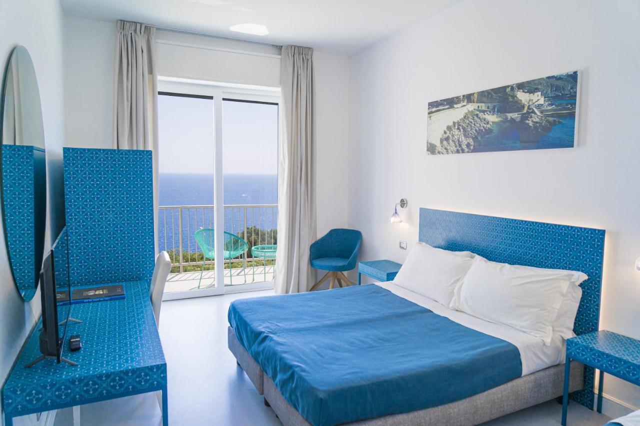 Hotel Orsa Maggiore Castro  Экстерьер фото