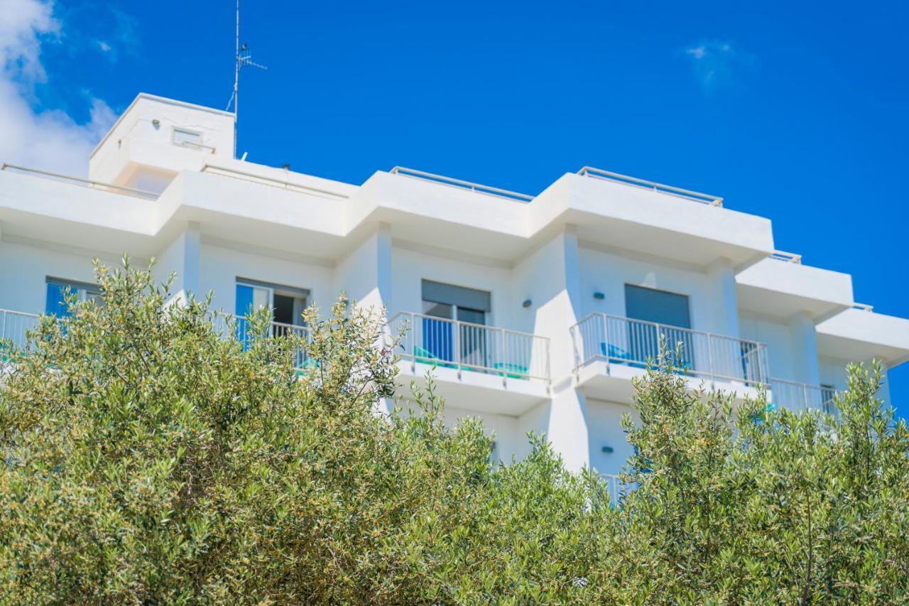 Hotel Orsa Maggiore Castro  Экстерьер фото